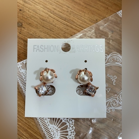 NIP Gold Tone Faux Pearl Stud Ear Jacket Fashion Earrings - Picture 2 of 7